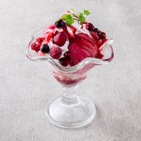 チーズアイスとブルーベリーのパフェ